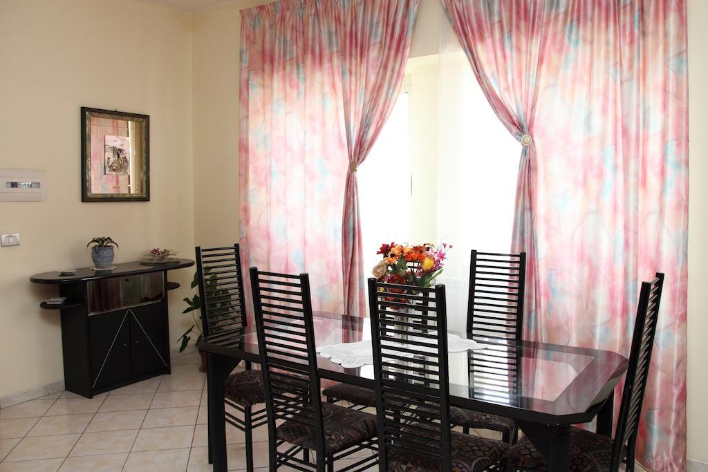 Bed And Breakfast Gigi Furci Siculo Kamer foto