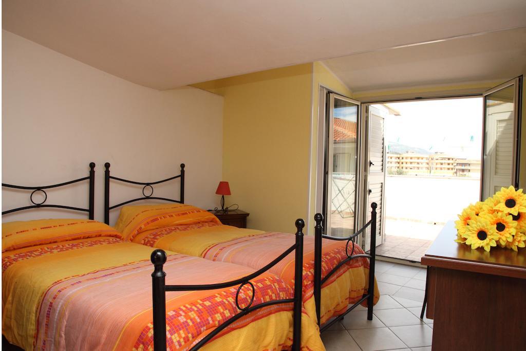 Bed And Breakfast Gigi Furci Siculo Buitenkant foto