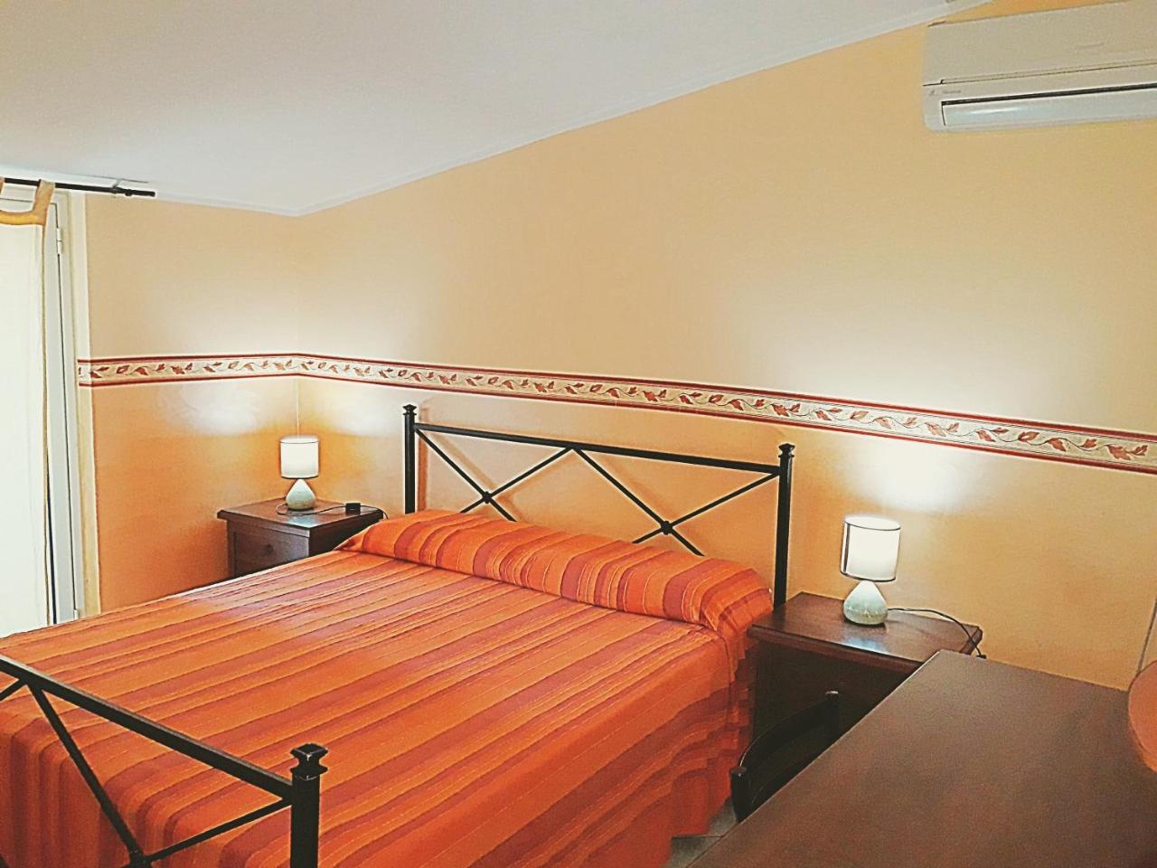 Bed And Breakfast Gigi Furci Siculo Buitenkant foto